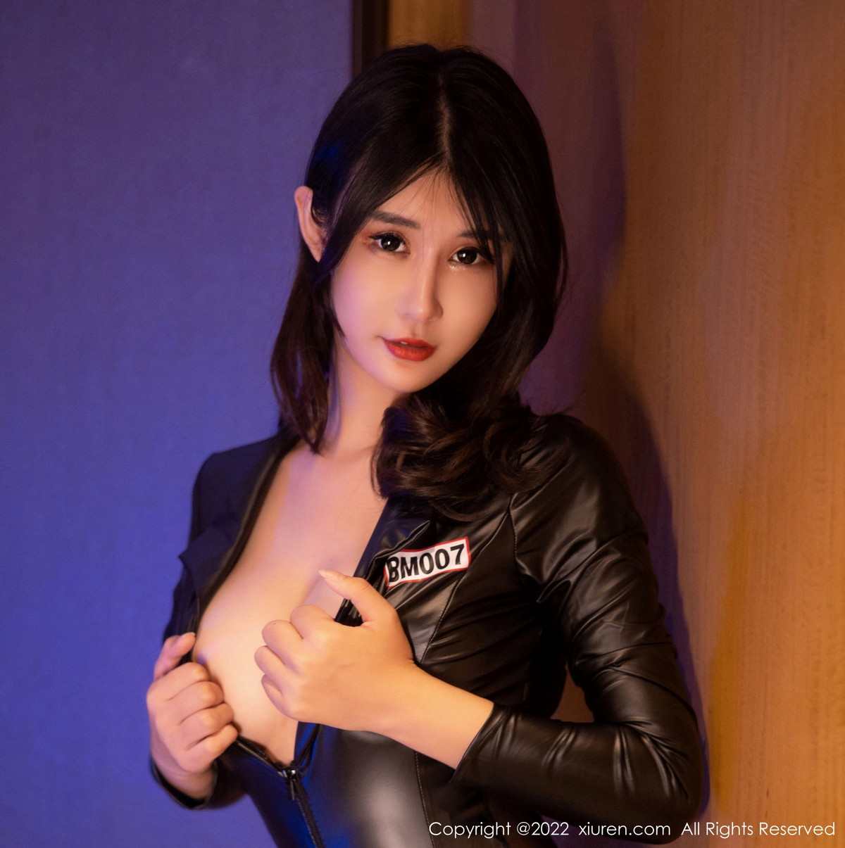 [XiuRen]高清写真图 2022.11.02 No.5794 夏沫沫tifa 黑丝美腿