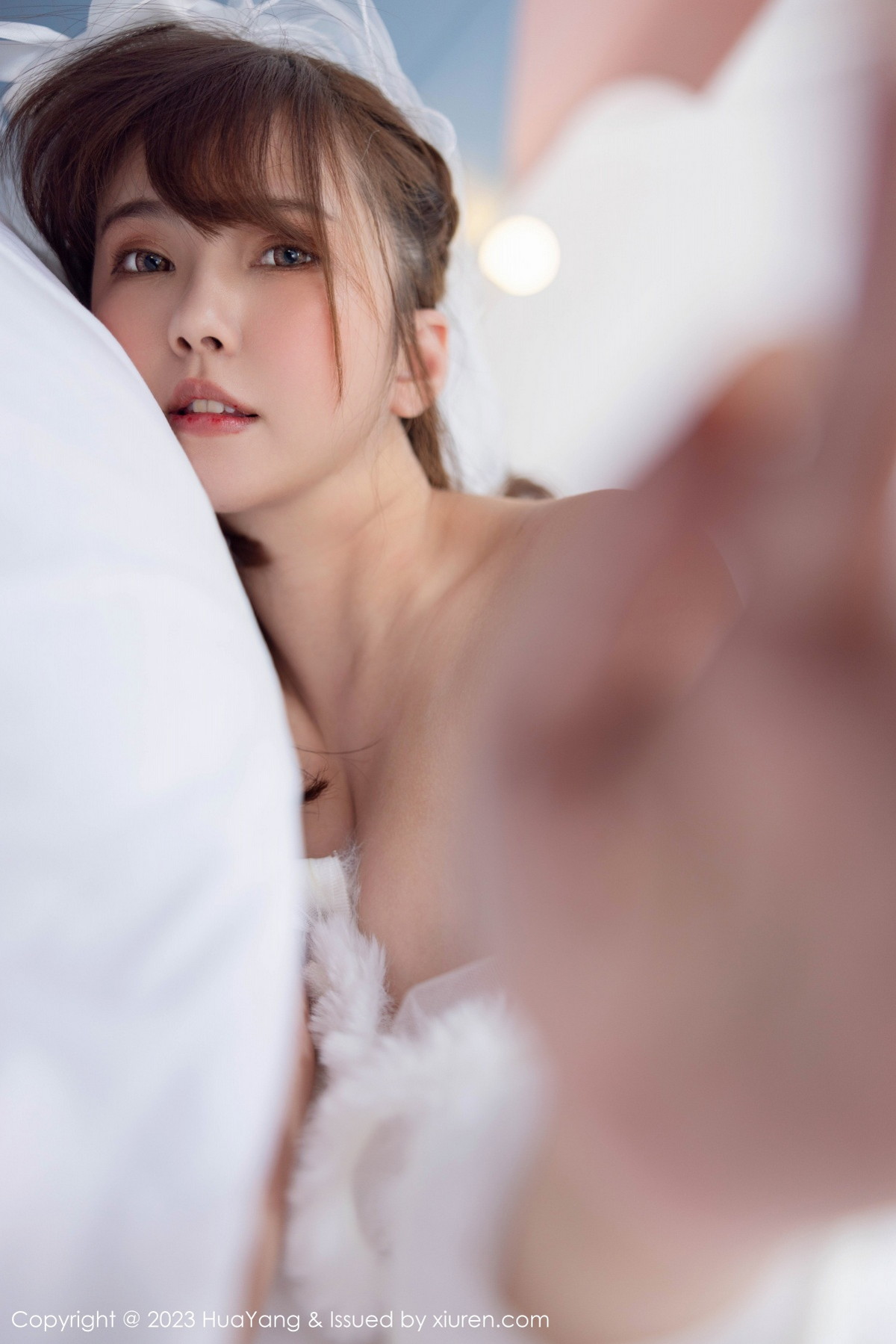 [HuaYang]高清写真图 2023.01.03 VOL.524 张思允Nice 婚纱美臀