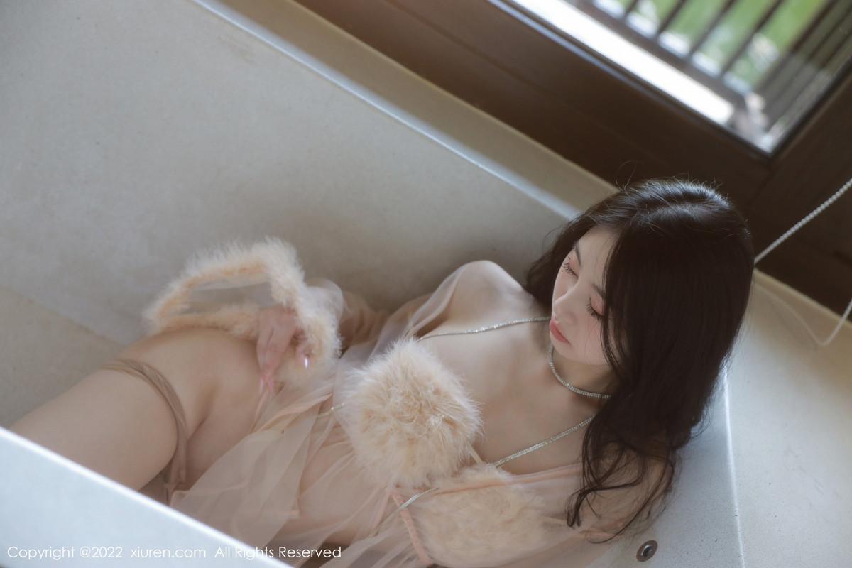 [XiuRen]高清写真图 2022.11.02 No.5796 谢晚晚 丝袜妩媚