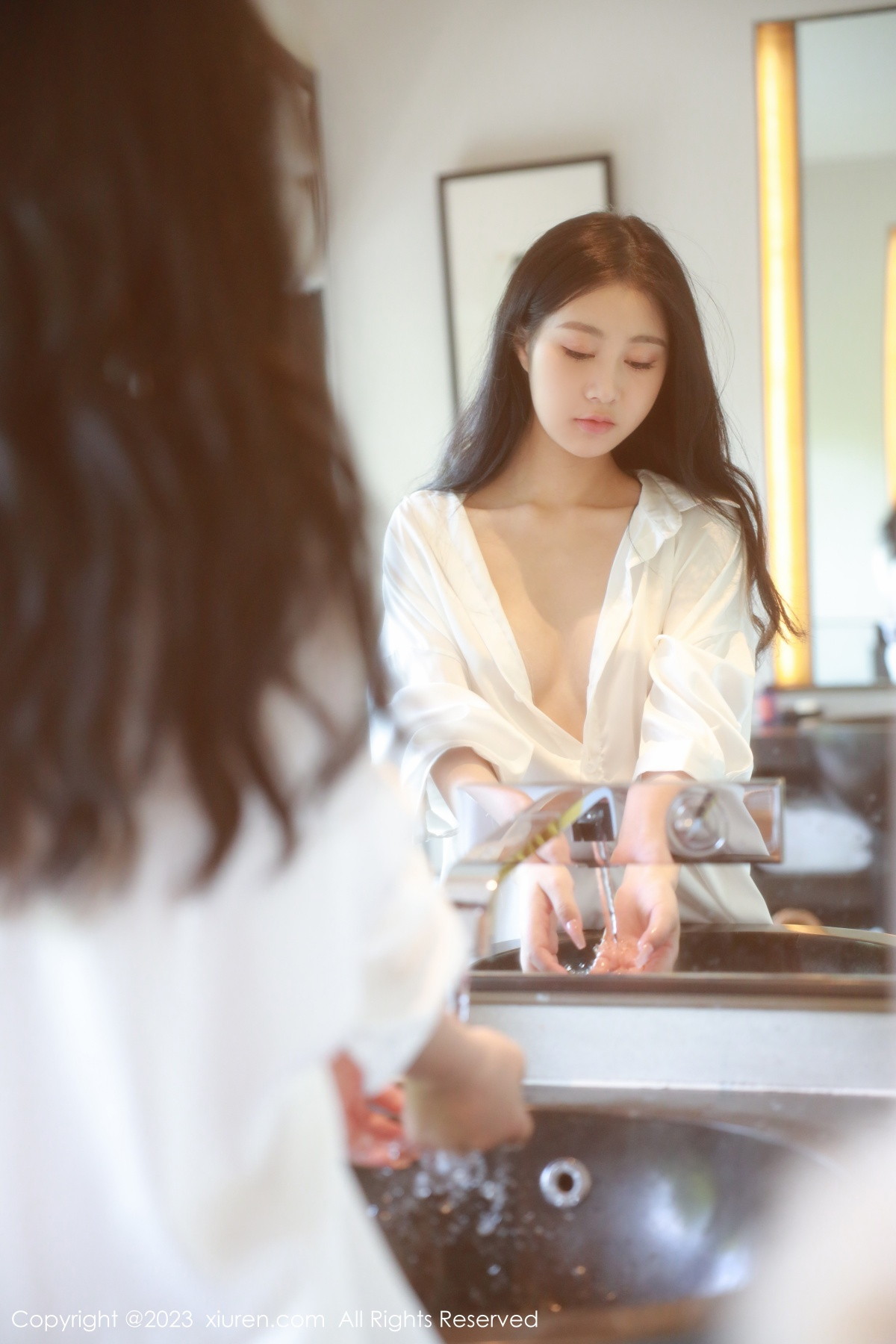 [XiuRen]高清写真图 2023.01.29 No.6183 谢晚晚 丰腴美臀