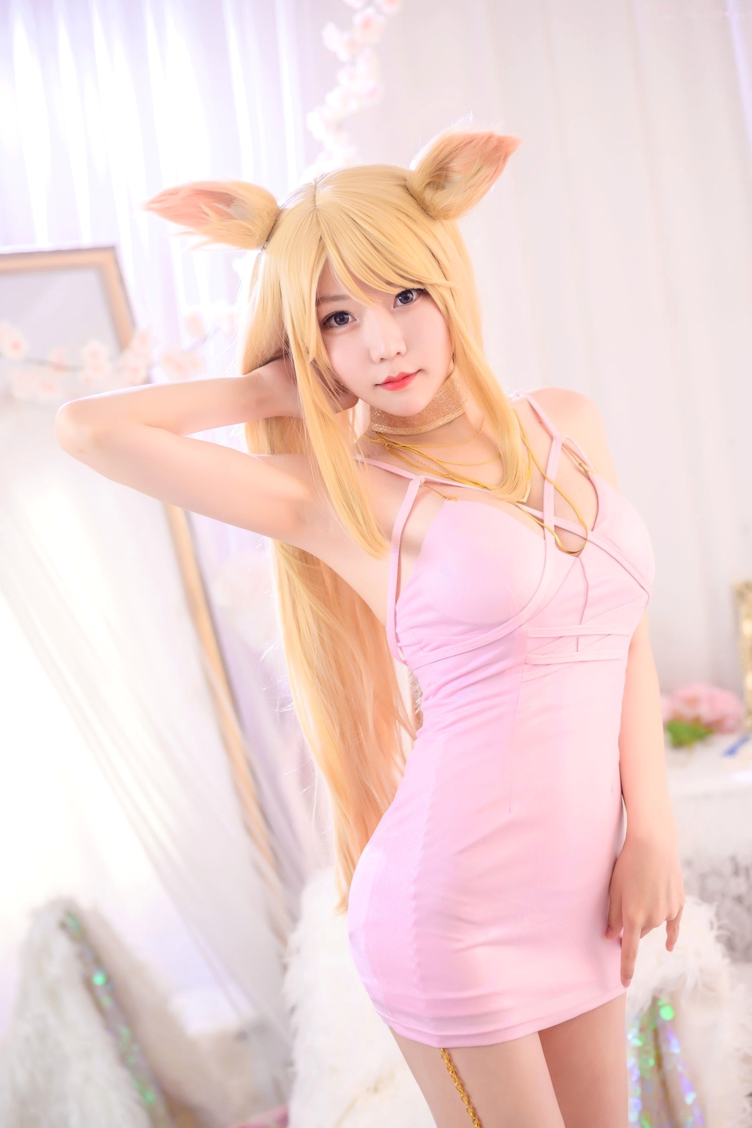 Gallery - 香草喵露露阿狸同人Cosplay，梦幻粉色紧身裙私房写真，极致诱惑性感演绎角色扮演性感私房照萌系 坏露露香宝女神私房照_秀色女神 - image 5