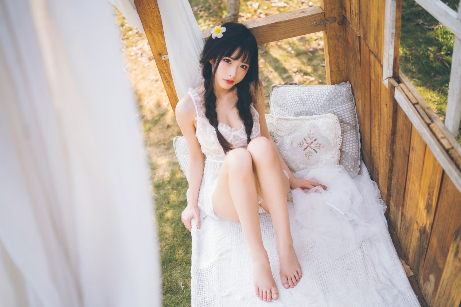 清水由乃 - 田园蕾丝裙