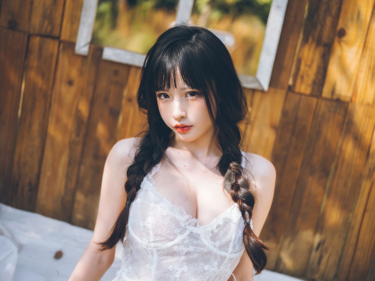 清水由乃 - 田园蕾丝裙