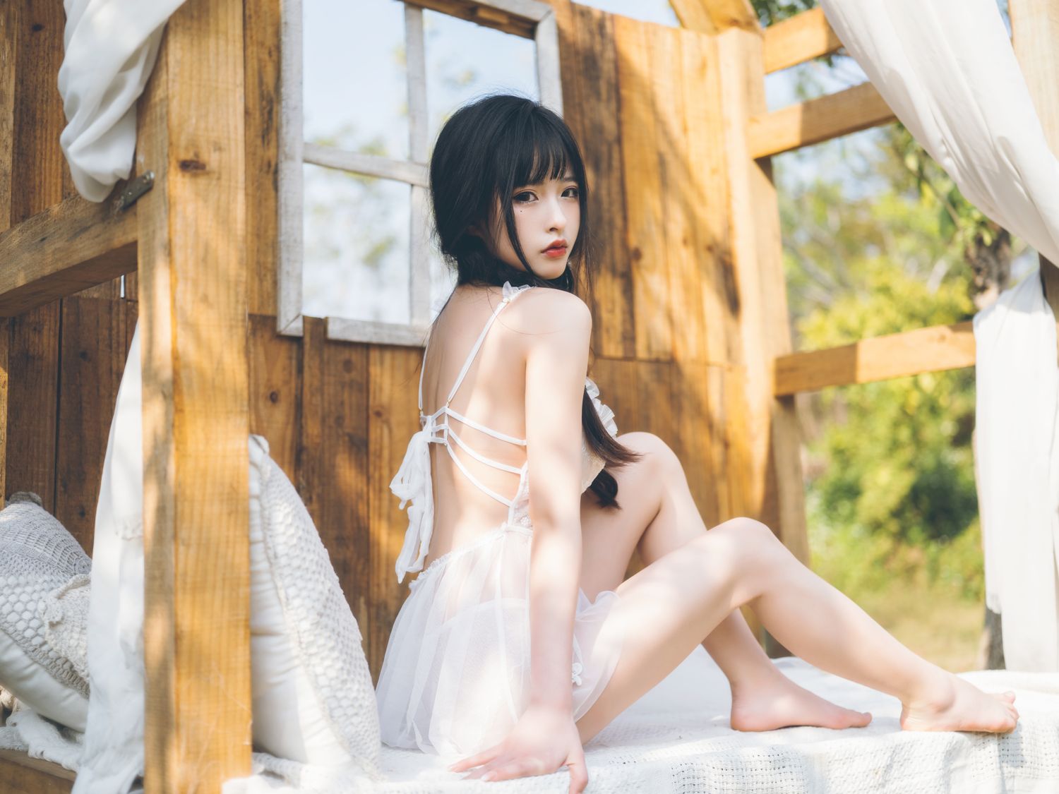 清水由乃 - 田园蕾丝裙