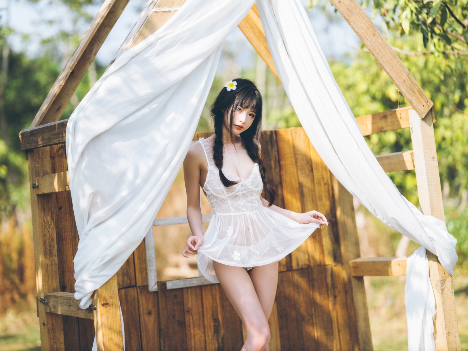 清水由乃 - 田园蕾丝裙
