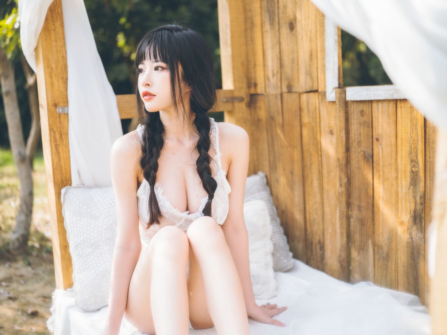 清水由乃 - 田园蕾丝裙