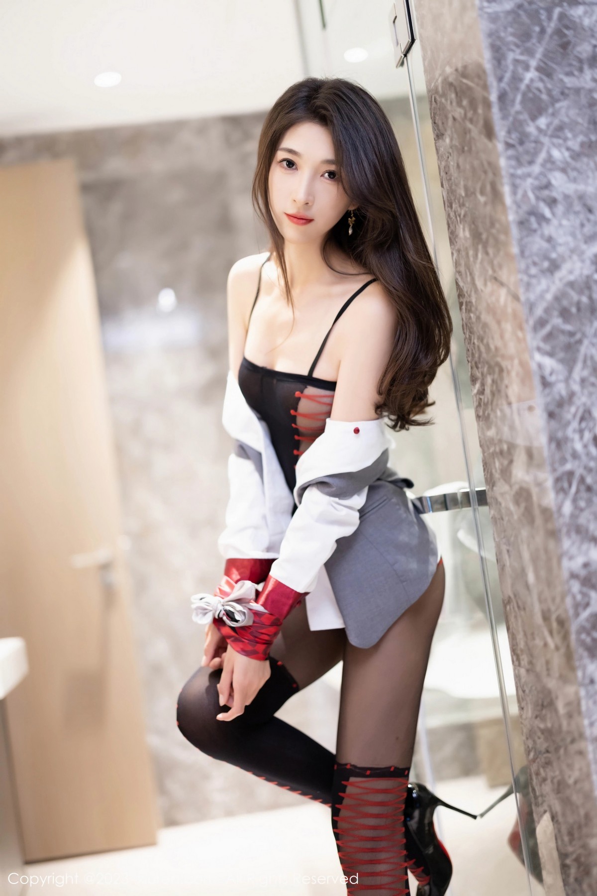 [XiuRen]高清写真图 2023.06.25 No.6967 林乐一 黑丝美腿
