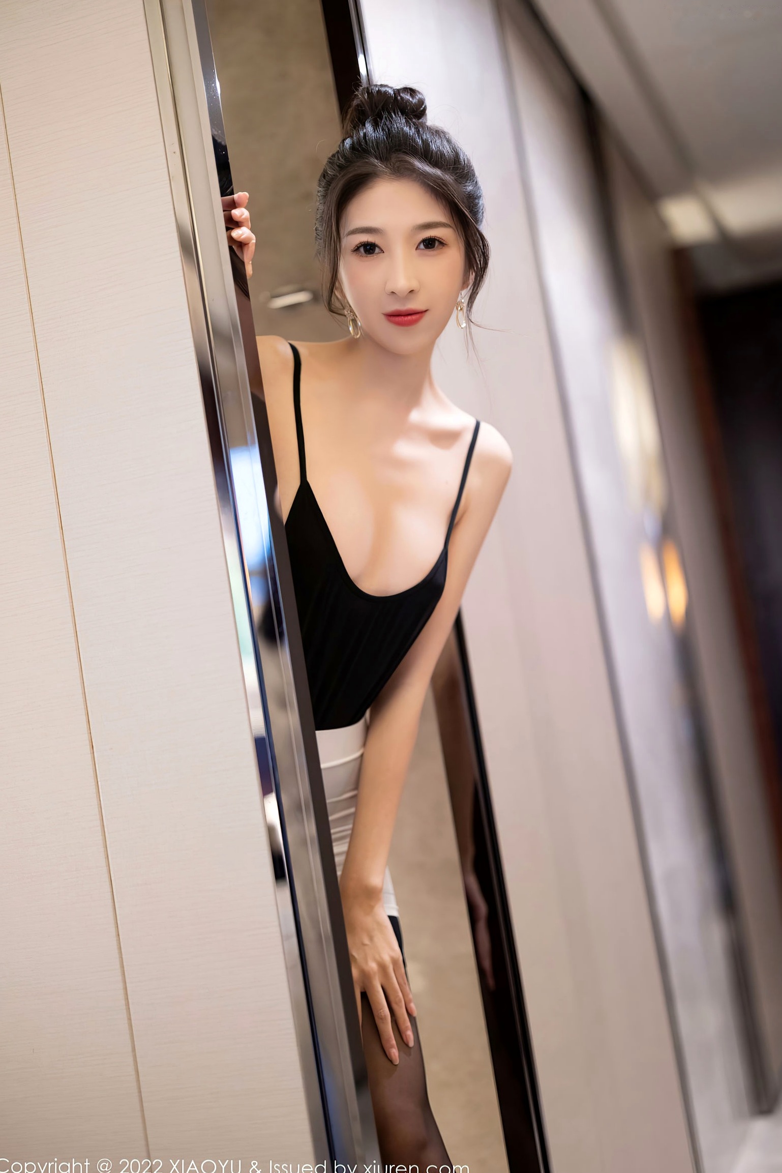 Gallery - 《XiaoYu语画界 - Painting World -804-林乐一-黑色连体衣与白色短裙丝袜诱惑-精美私房性感高跟鞋写真-2022.06.22》语画界 - Painting World 性感丝袜美腿诱惑私房照 林乐一女神私房照_秀色女神 - image 27