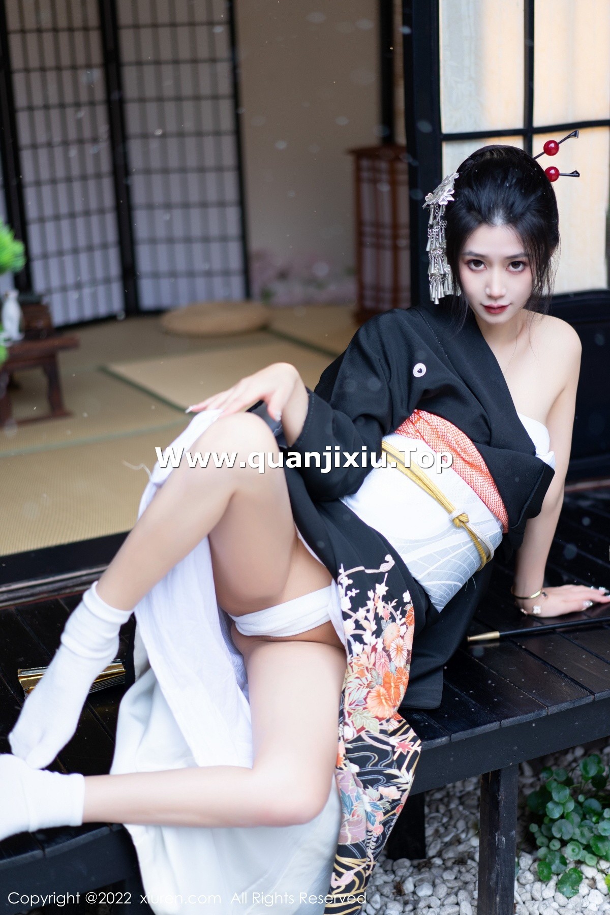 [XiuRen]高清写真图 2022.11.30 No.5932 laura阿姣 和服美腿