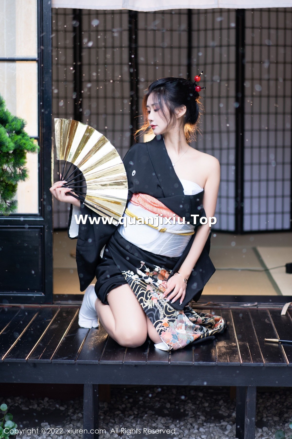 [XiuRen]高清写真图 2022.11.30 No.5932 laura阿姣 和服美腿