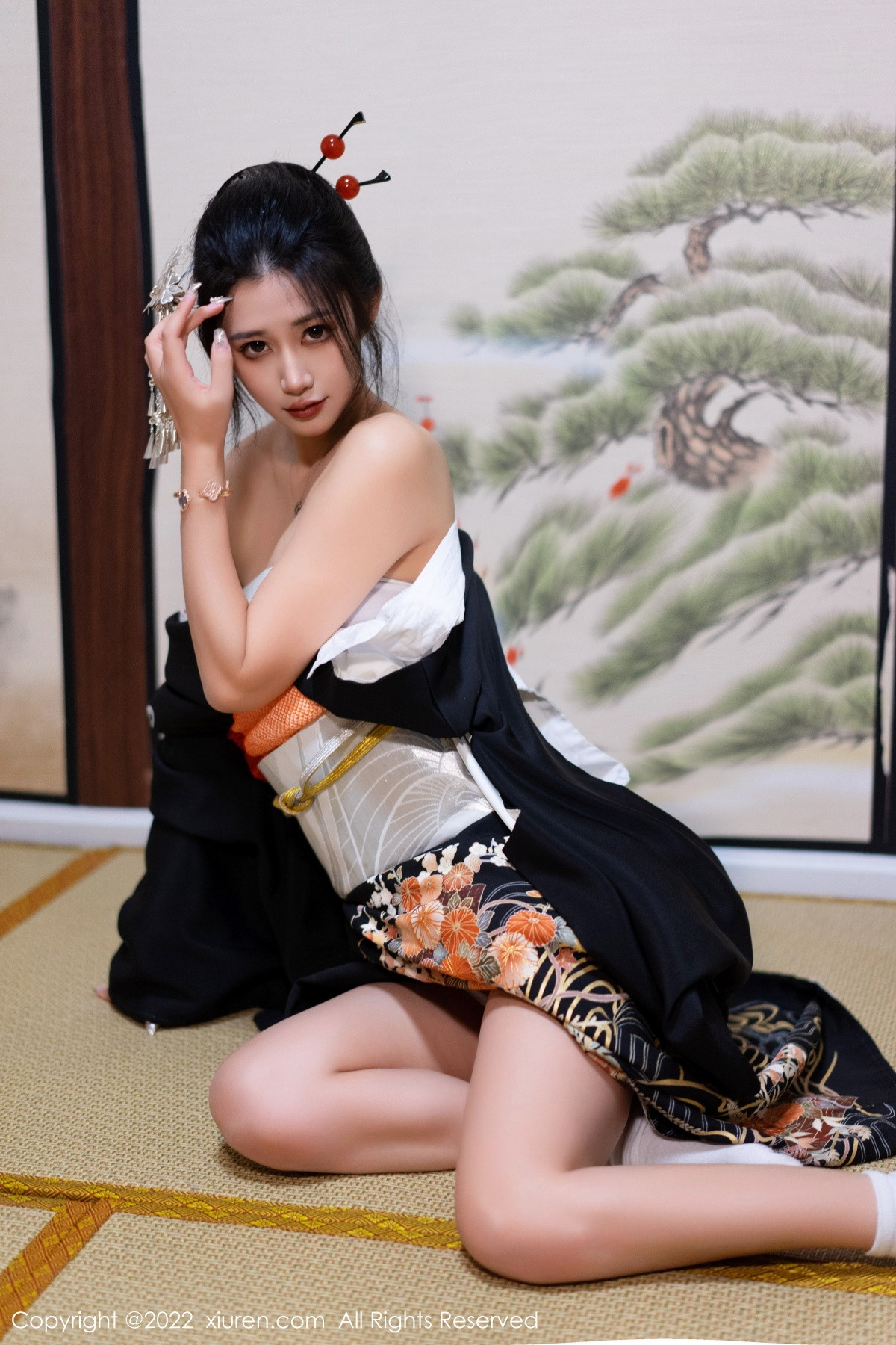 [XiuRen]高清写真图 2022.11.30 No.5932 laura阿姣 和服美腿