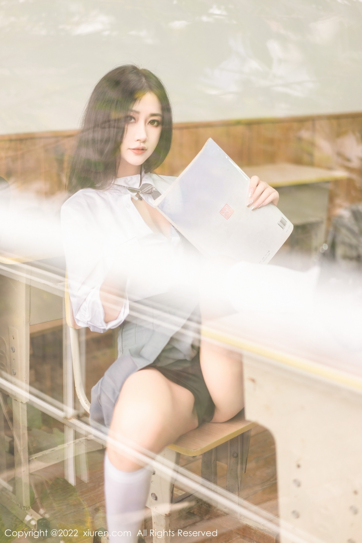 [XiuRen]高清写真图 2022.12.08 No.5970 laura阿姣 短裙美腿