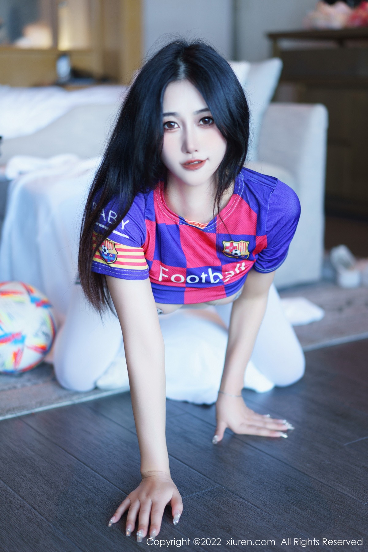 [XiuRen]高清写真图 2022.12.15 No.6004 laura阿姣 美腿足球