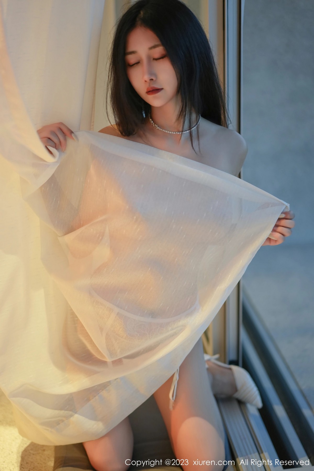[XiuRen]高清写真图 2023.05.12 No.6729 laura阿姣 妩媚美腿