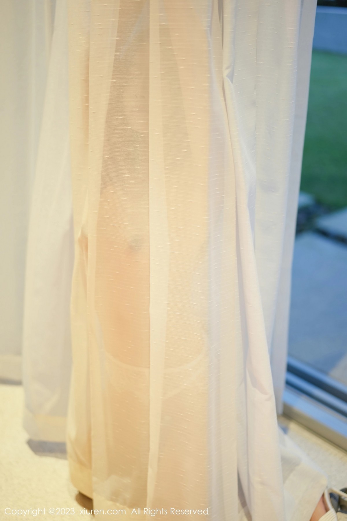 [XiuRen]高清写真图 2023.05.12 No.6729 laura阿姣 妩媚美腿