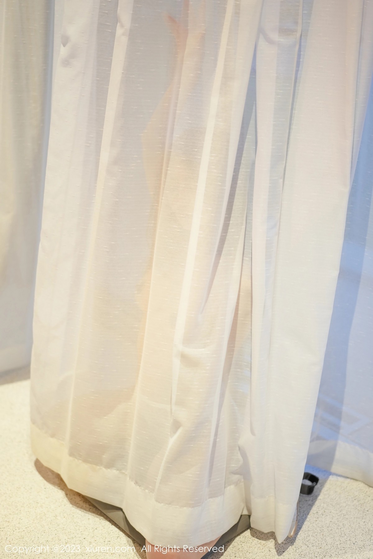 [XiuRen]高清写真图 2023.05.12 No.6729 laura阿姣 妩媚美腿