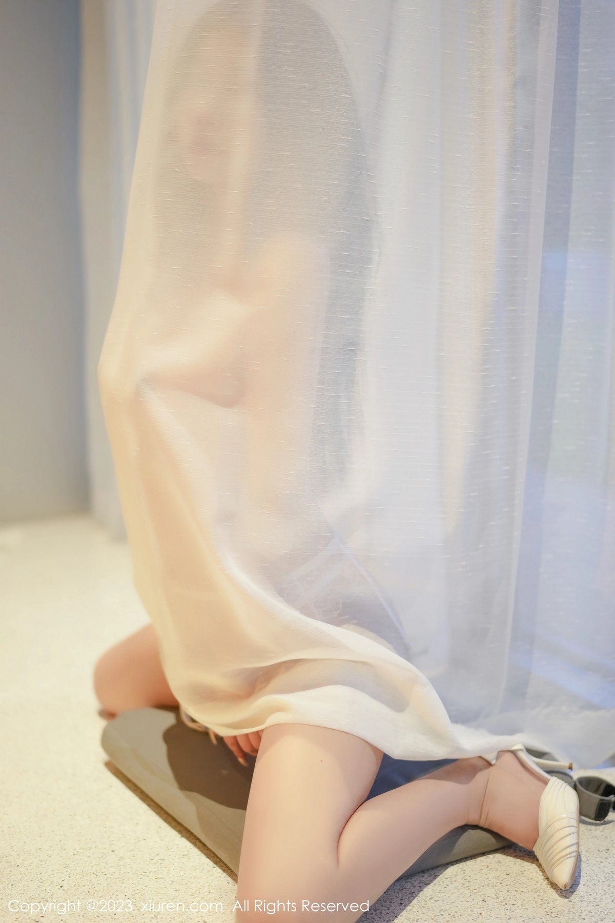 [XiuRen]高清写真图 2023.05.12 No.6729 laura阿姣 妩媚美腿