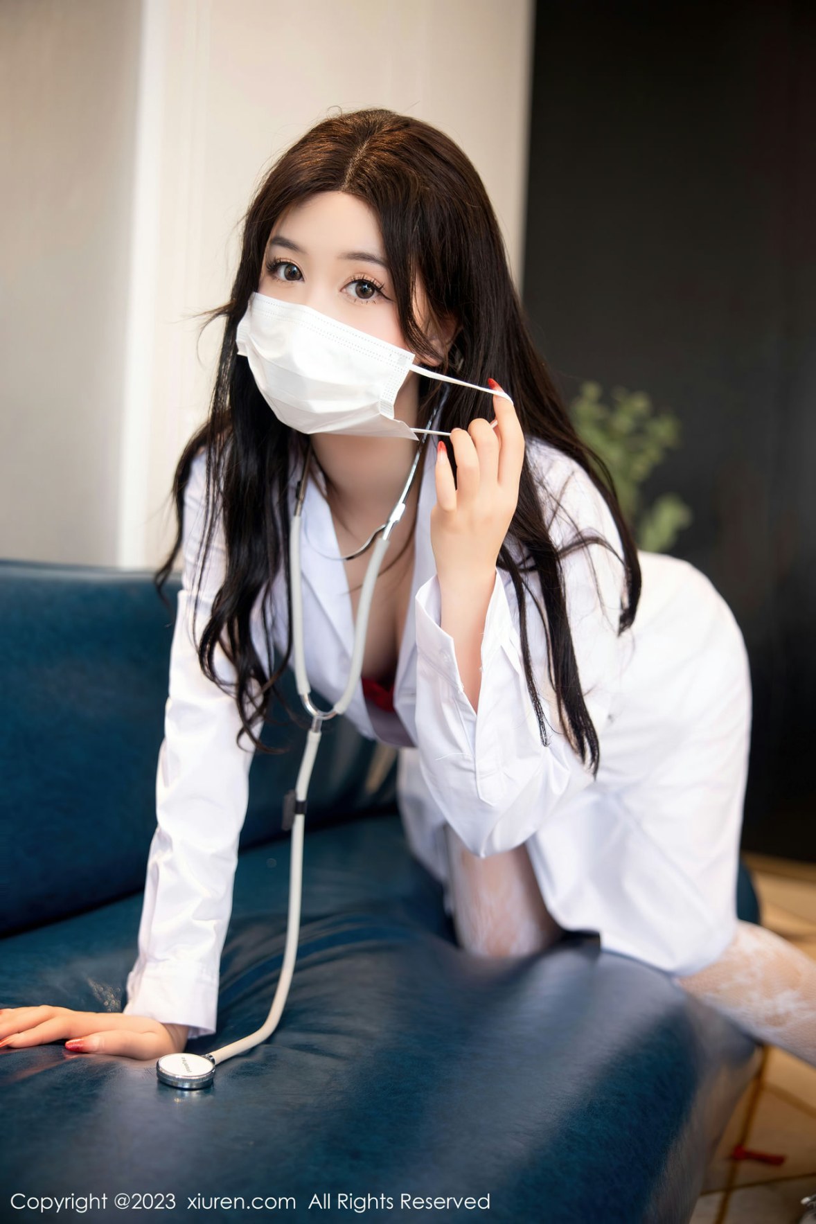 [XiuRen]高清写真图 2023.01.13 No.6130 江真真 护士服美臀