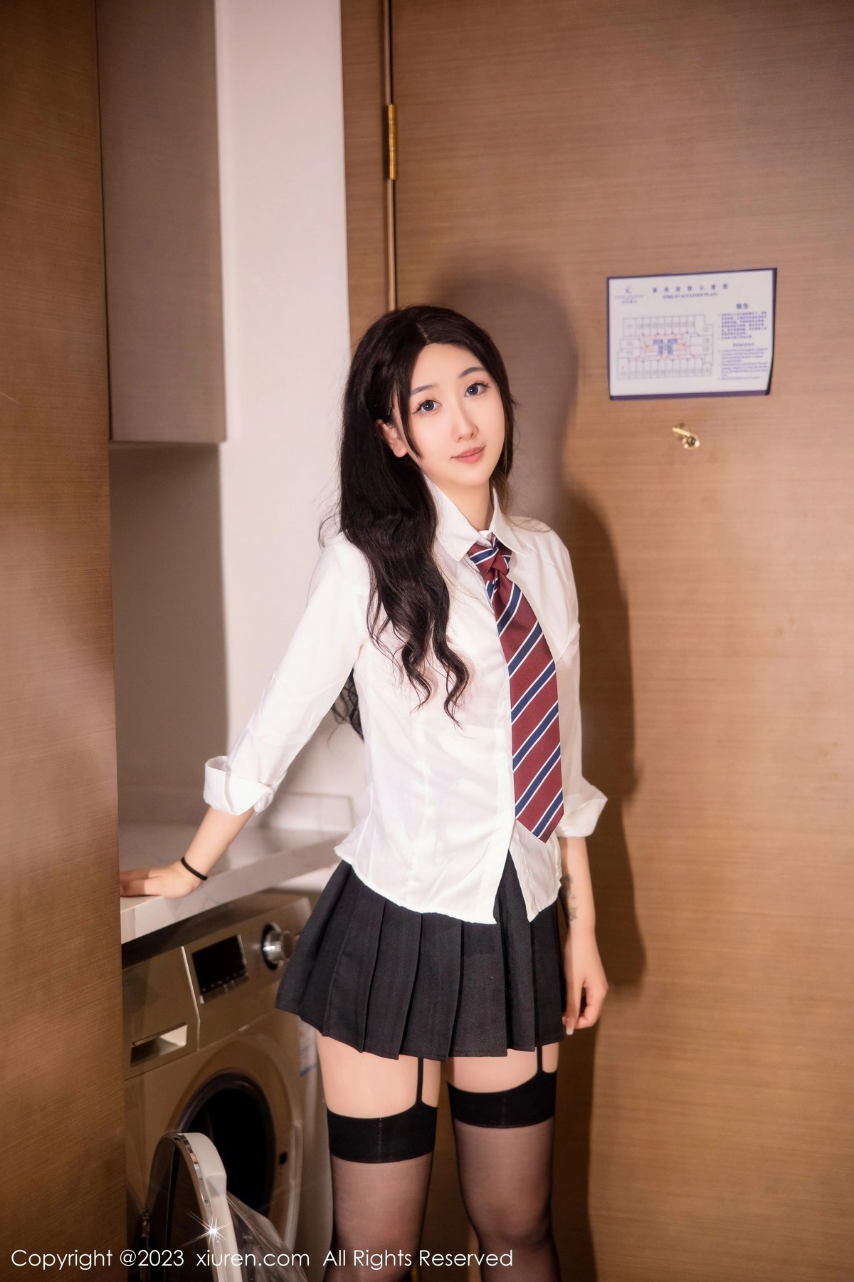 [XiuRen]高清写真图 2023.03.02 No.6350 江真真 短裙美臀
