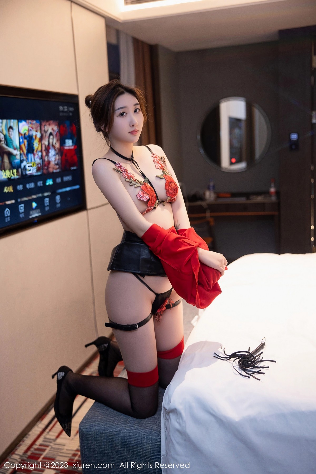 [XiuRen]高清写真图 2023.04.06 No.6529 江真真 黑丝短裙