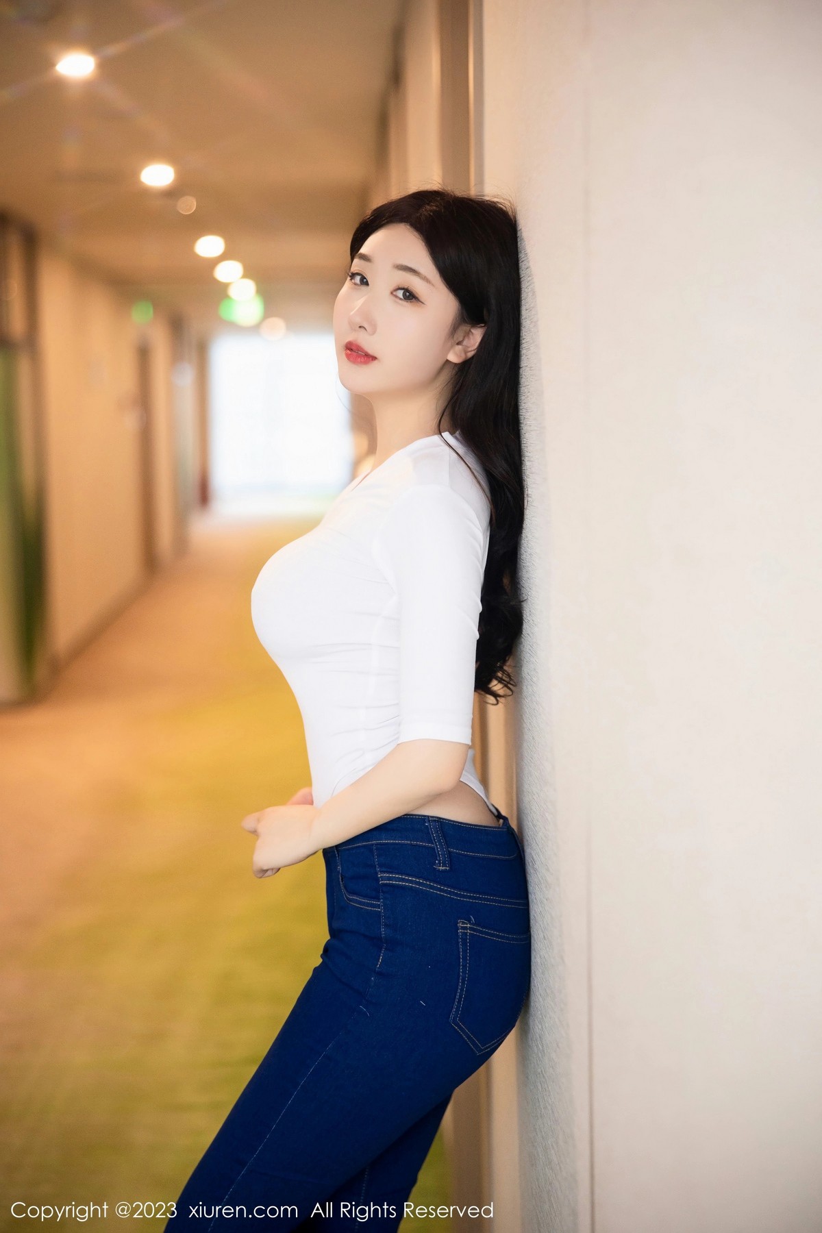 [XiuRen]高清写真图 2023.04.13 No.6570 江真真 牛仔裤美臀