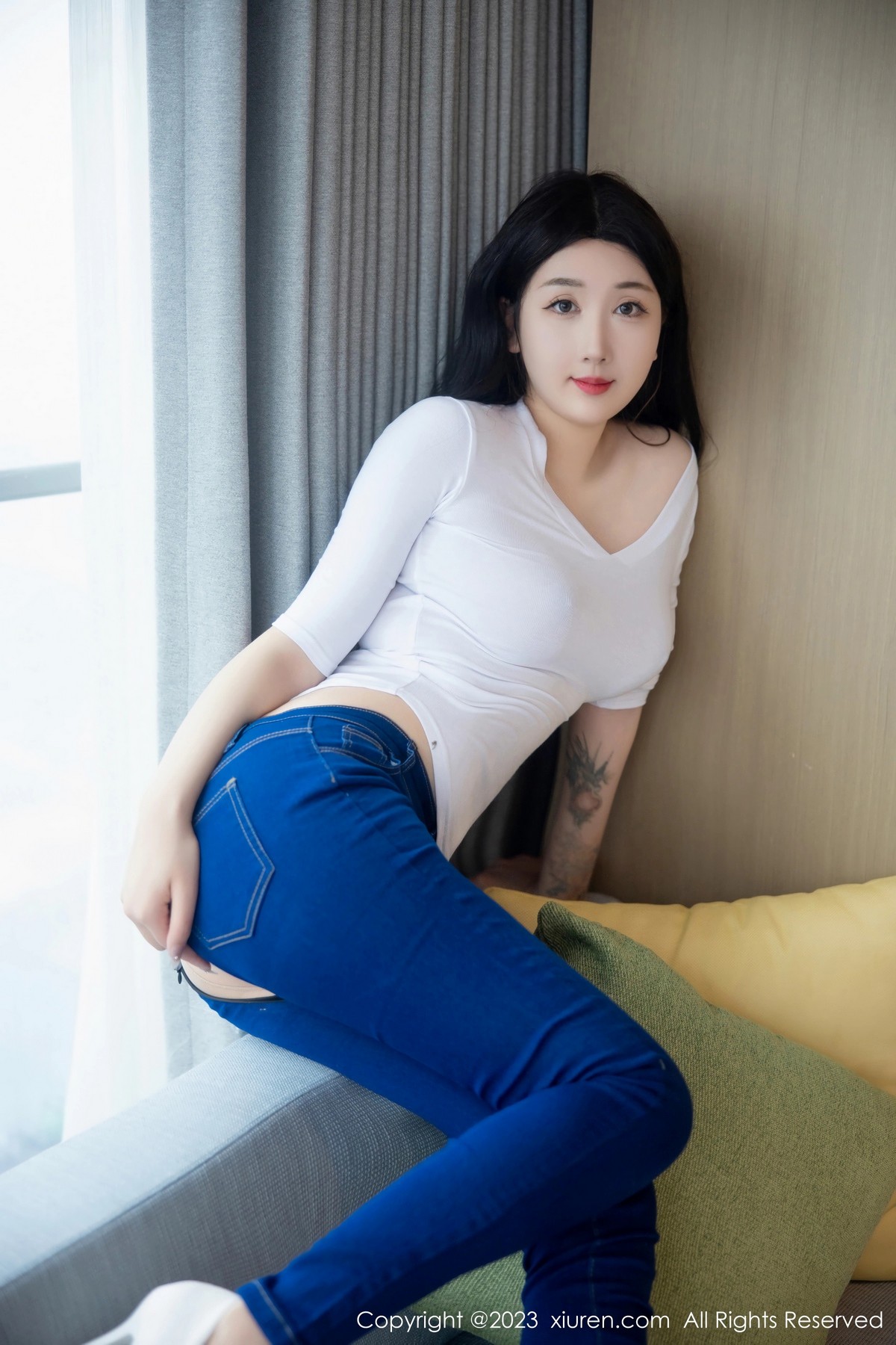 [XiuRen]高清写真图 2023.04.13 No.6570 江真真 牛仔裤美臀