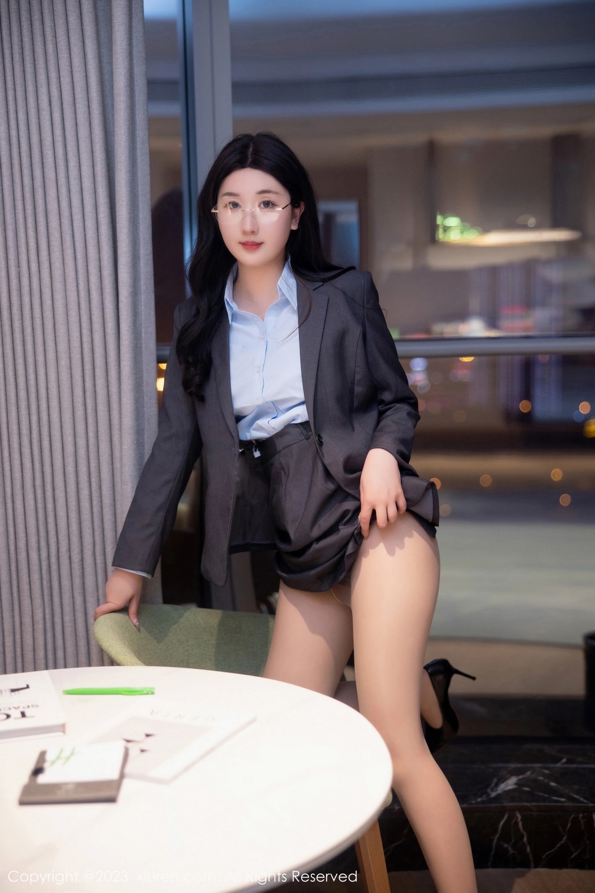 [XiuRen]高清写真图 2023.04.20 No.6607 江真真 丝袜制服