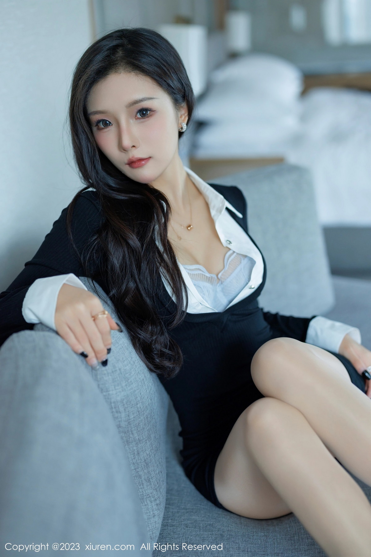 [XiuRen]高清写真图 2023.10.08 No.7471 七七kiko 制服美腿
