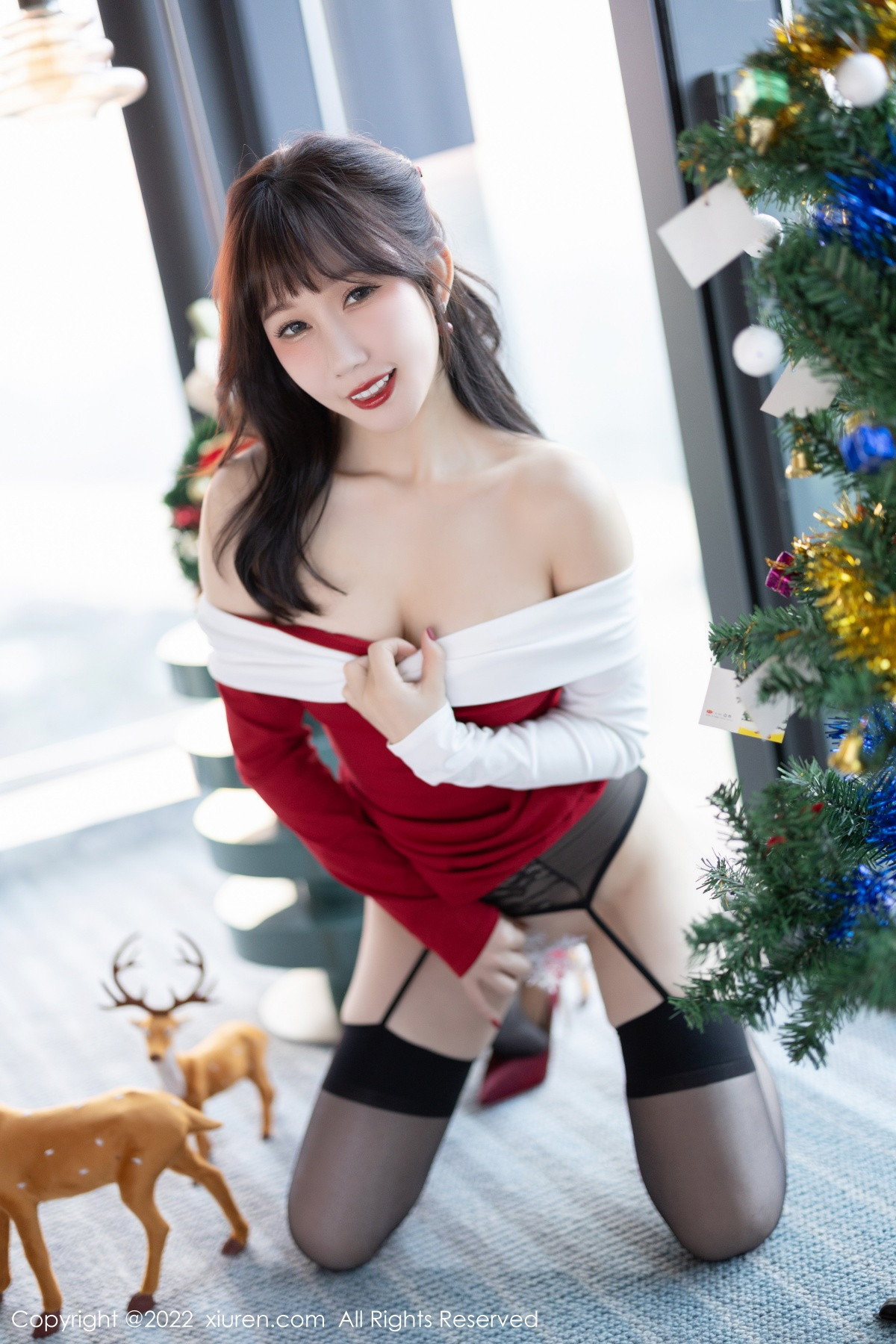 [XiuRen]高清写真图 2022.12.19 No.6015 波巧酱 黑丝美腿
