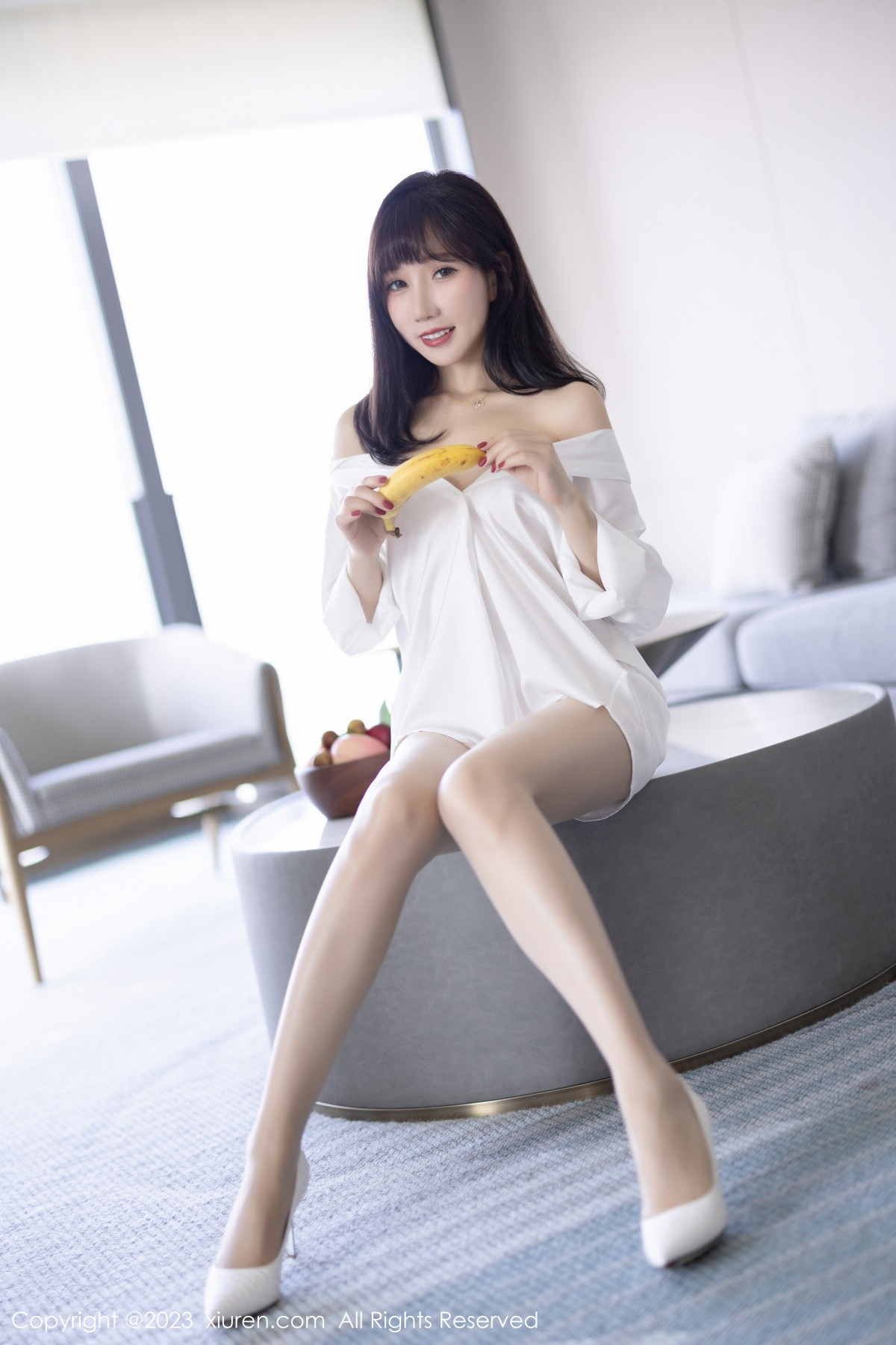 [XiuRen]高清写真图 2023.01.18 No.6153 波巧酱 丝袜美腿