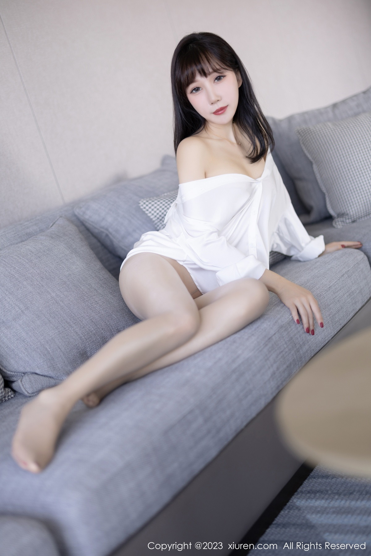 [XiuRen]高清写真图 2023.01.18 No.6153 波巧酱 丝袜美腿