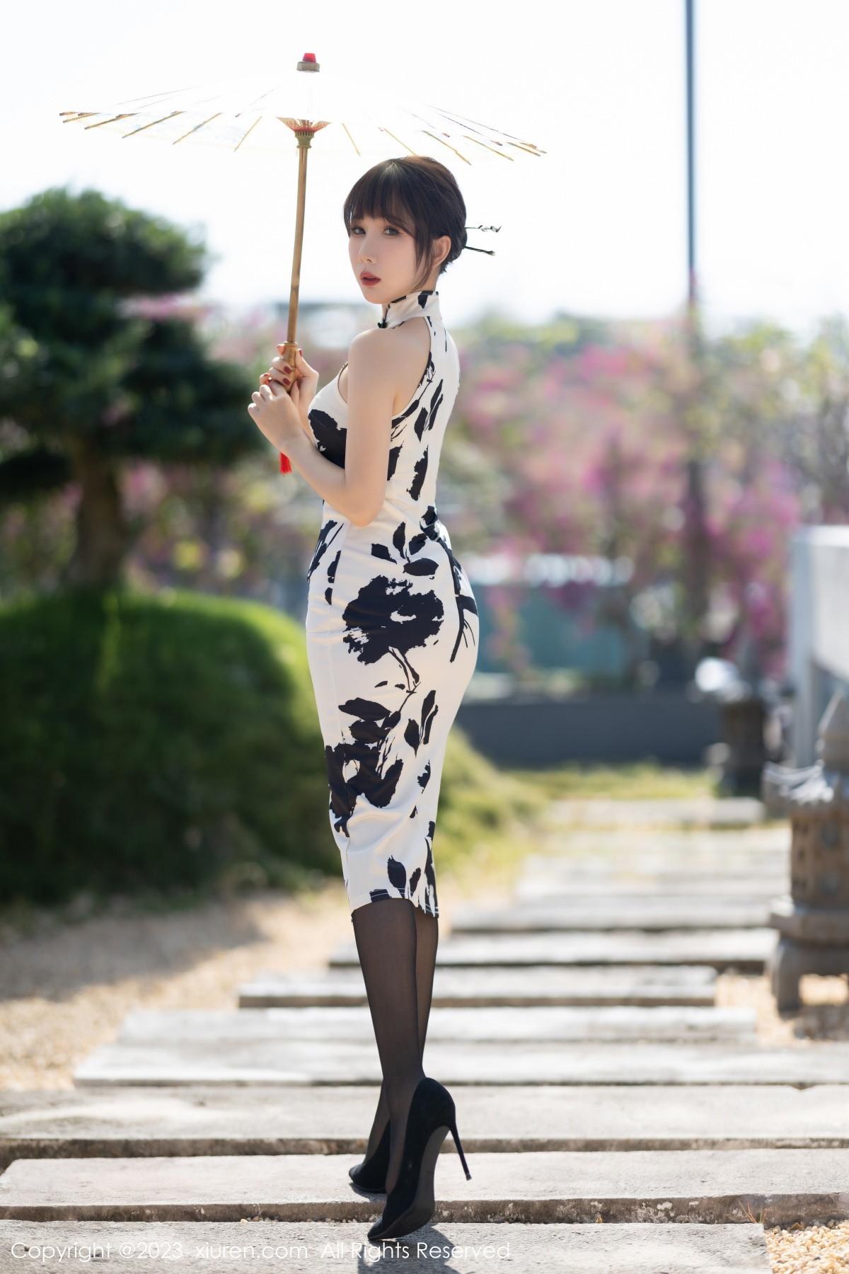 [XiuRen]高清写真图 2023.02.09 No.6241 波巧酱 旗袍美腿
