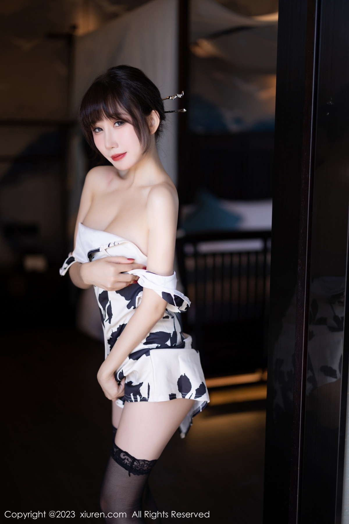 [XiuRen]高清写真图 2023.02.09 No.6241 波巧酱 旗袍美腿