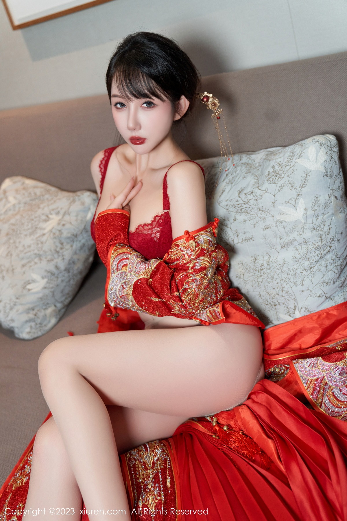 [XiuRen]高清写真图 2023.11.28 No.7729 波巧酱 新娘美腿