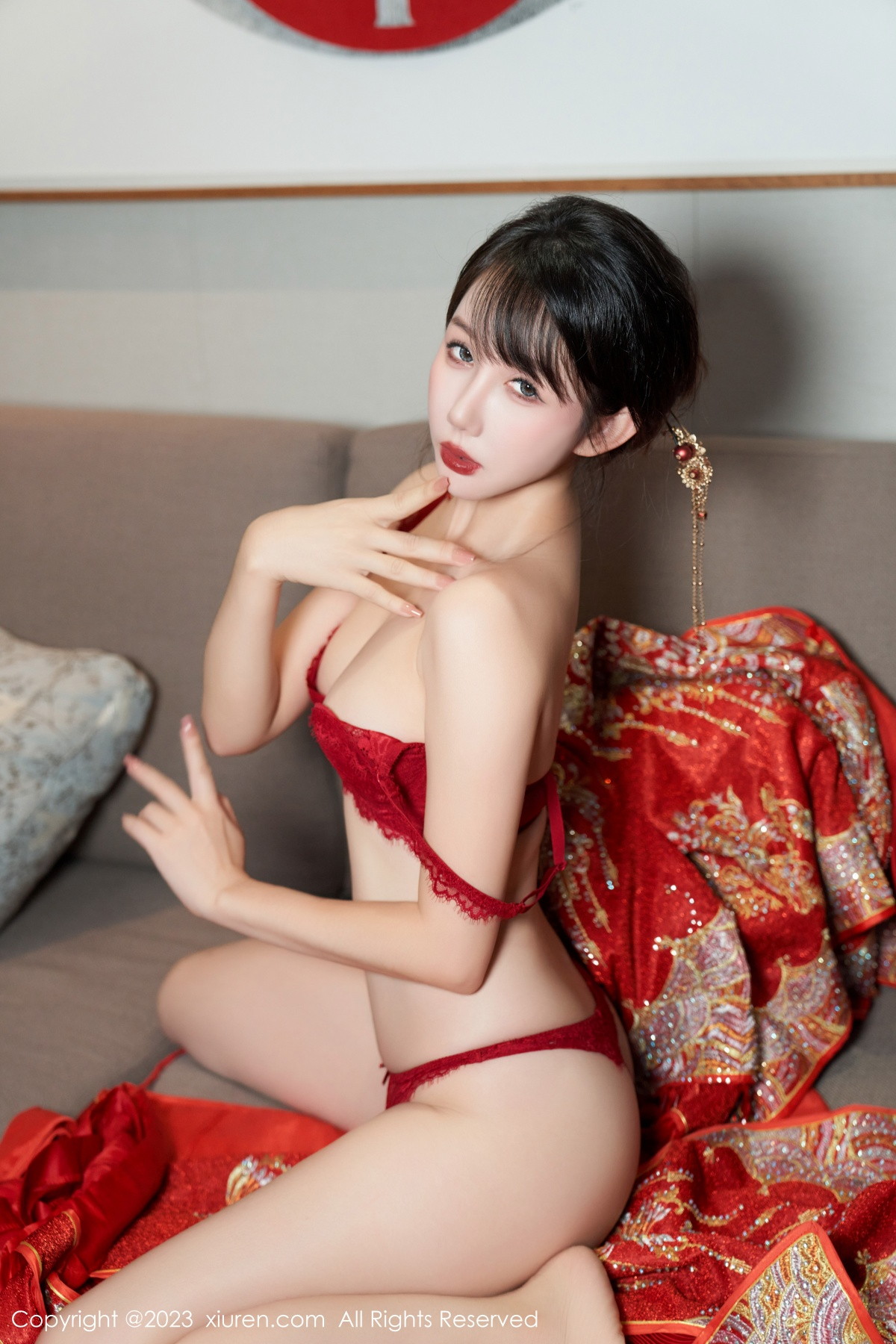 [XiuRen]高清写真图 2023.11.28 No.7729 波巧酱 新娘美腿