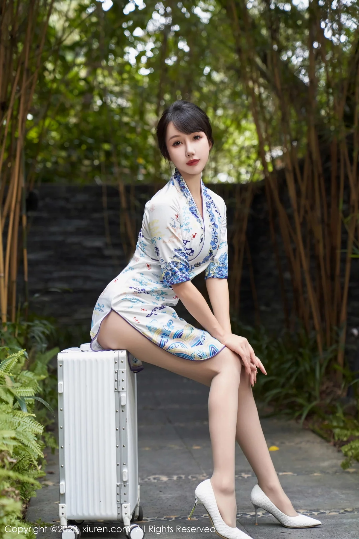 [XiuRen]高清写真图 2023.12.13 No.7804 波巧酱 制服美腿