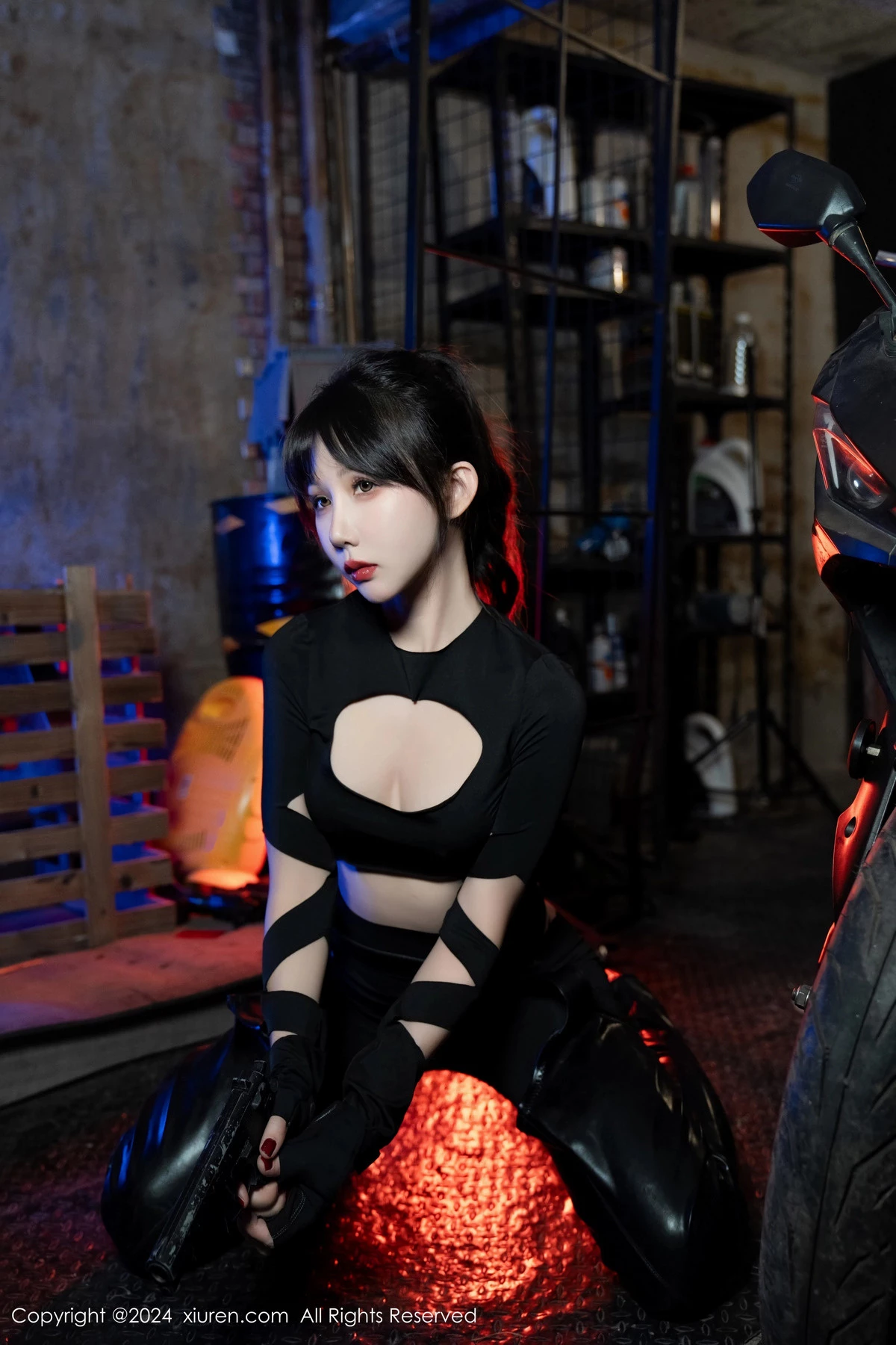 [XiuRen]高清写真图 2024.03.05 No.8177 波巧酱 性感美臀