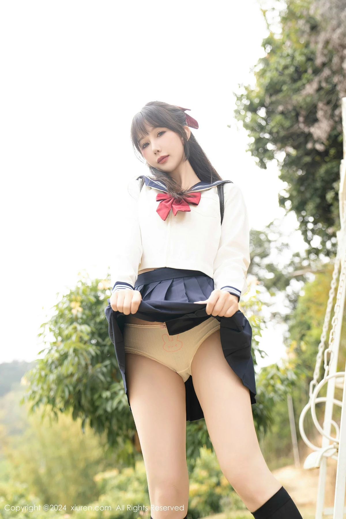 [XiuRen]高清写真图 2024.04.10 No.8365 波巧酱 性感美腿