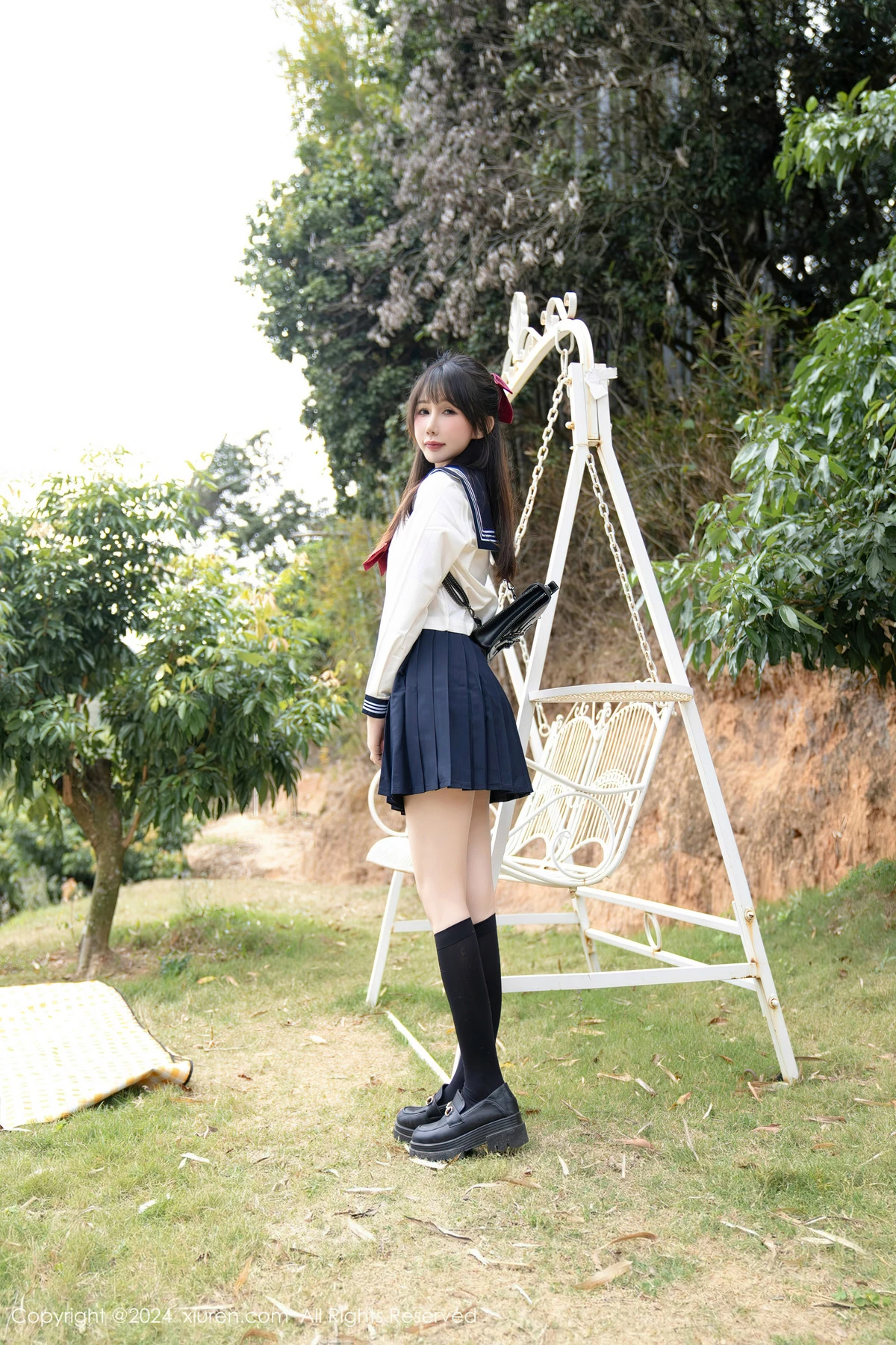 [XiuRen]高清写真图 2024.04.10 No.8365 波巧酱 性感美腿