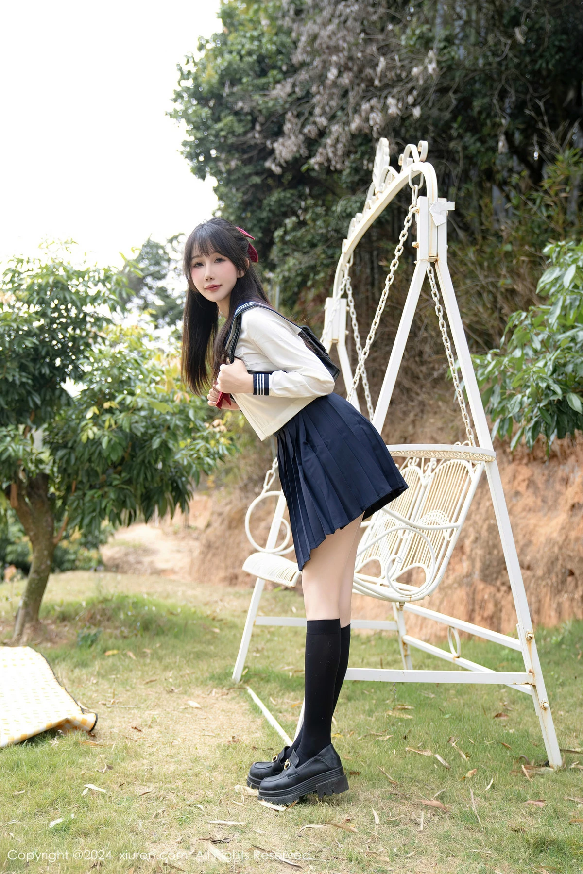 [XiuRen]高清写真图 2024.04.10 No.8365 波巧酱 性感美腿