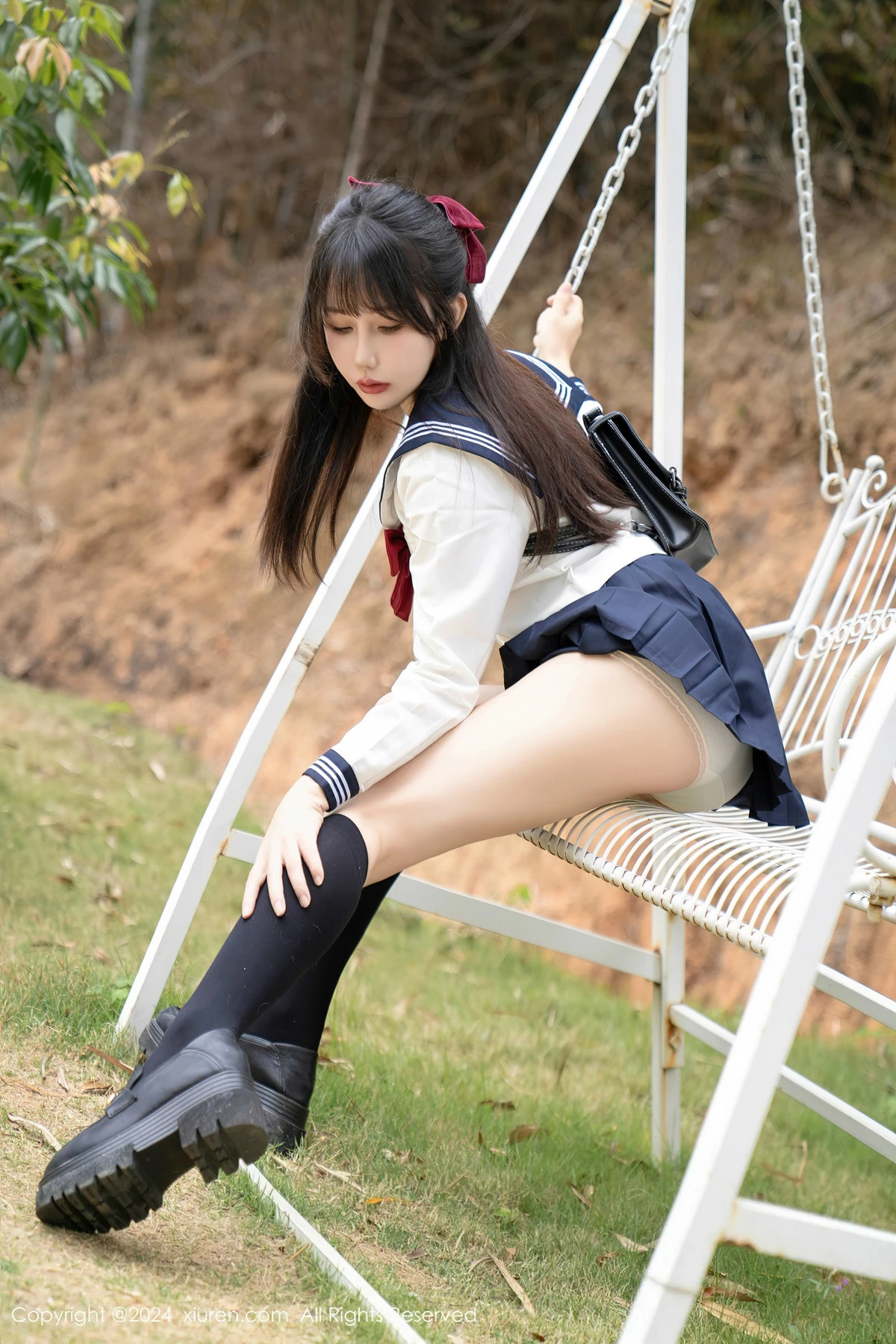 [XiuRen]高清写真图 2024.04.10 No.8365 波巧酱 性感美腿