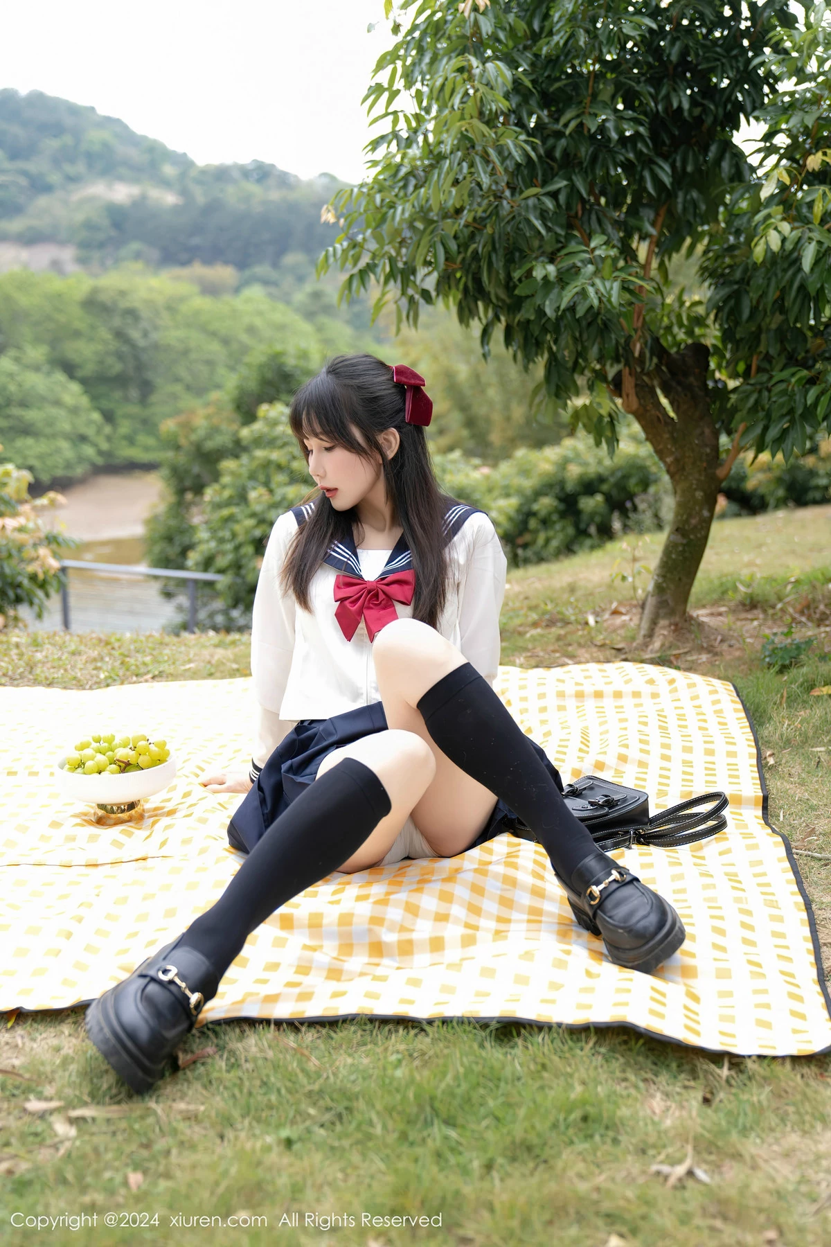 [XiuRen]高清写真图 2024.04.10 No.8365 波巧酱 性感美腿