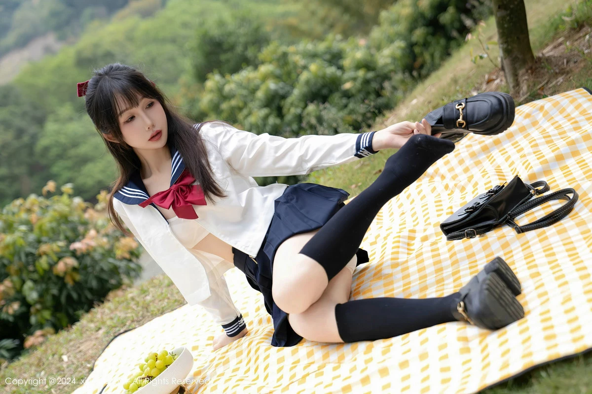 [XiuRen]高清写真图 2024.04.10 No.8365 波巧酱 性感美腿