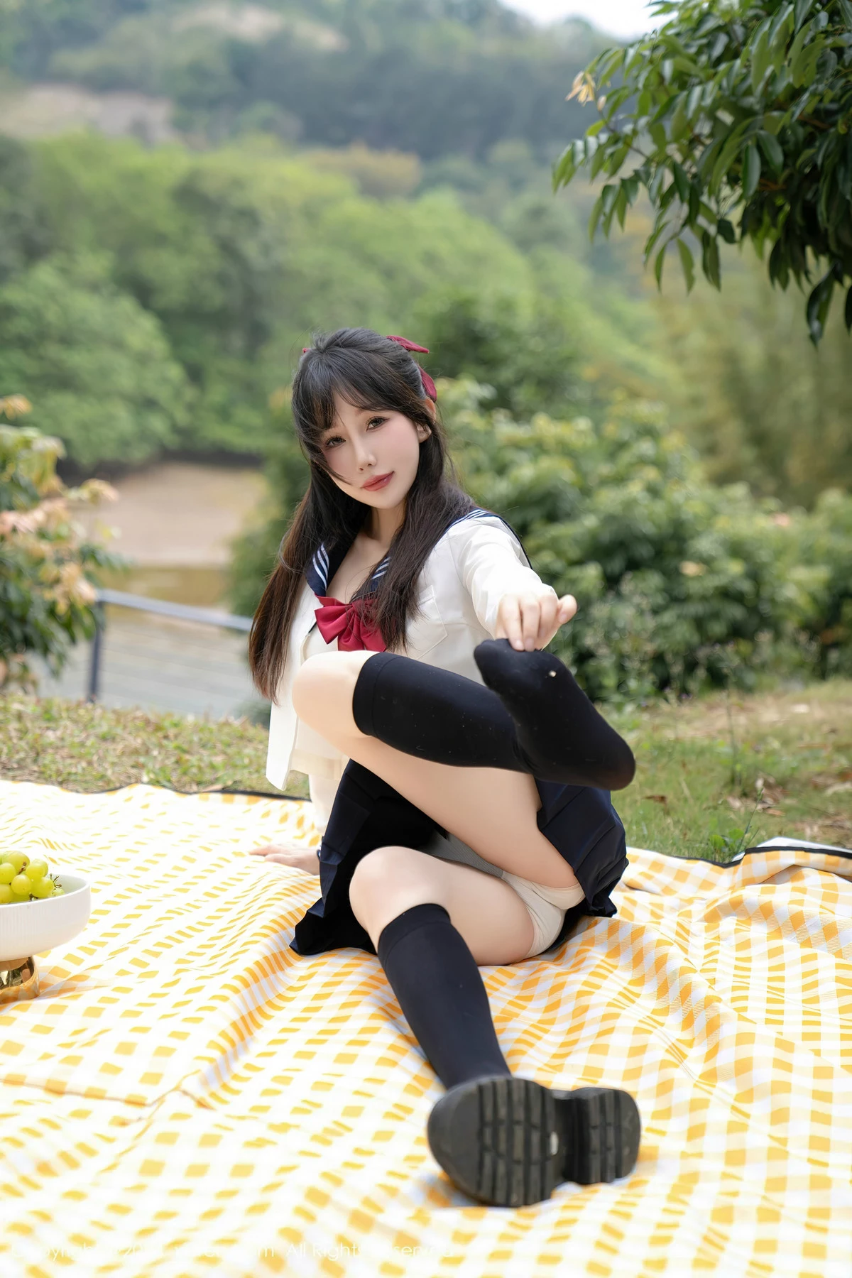 [XiuRen]高清写真图 2024.04.10 No.8365 波巧酱 性感美腿
