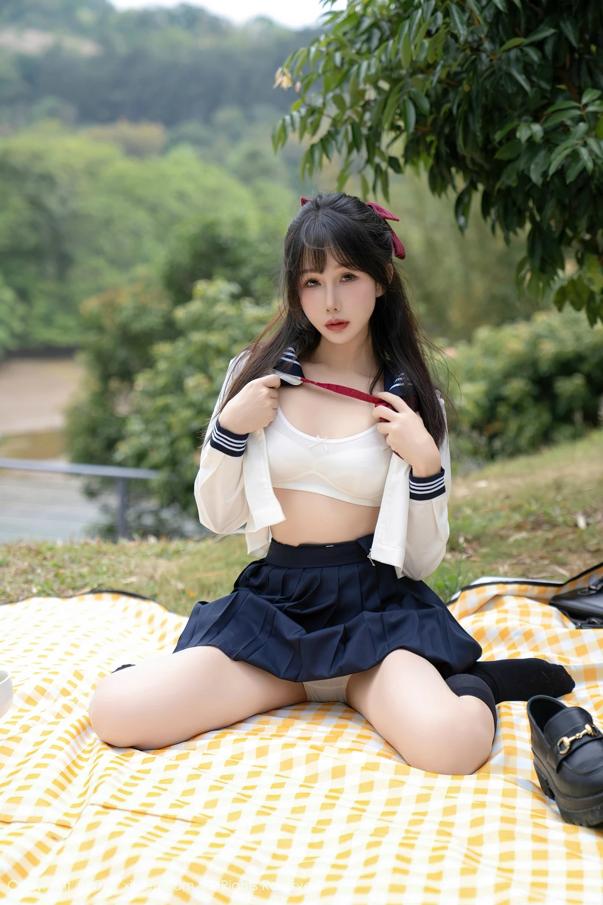 [XiuRen]高清写真图 2024.04.10 No.8365 波巧酱 性感美腿