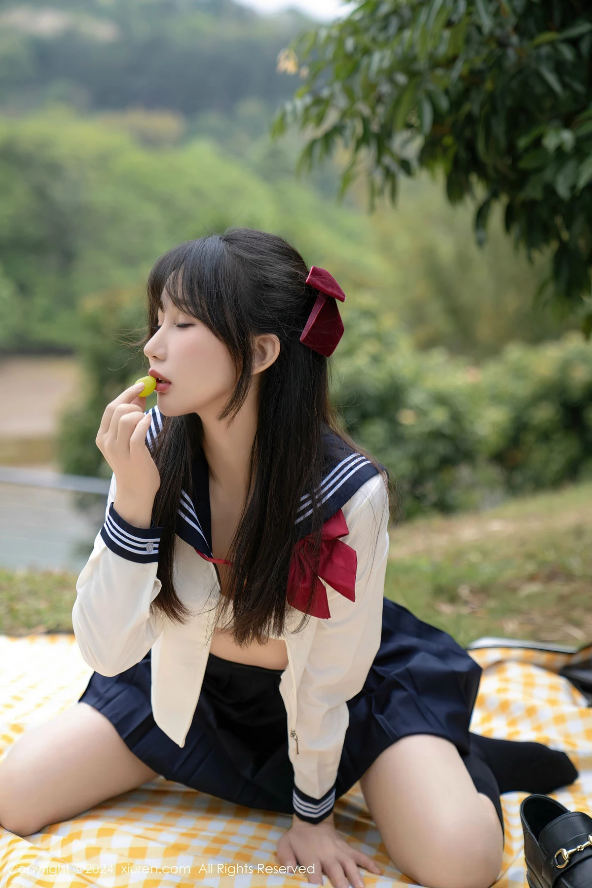 [XiuRen]高清写真图 2024.04.10 No.8365 波巧酱 性感美腿