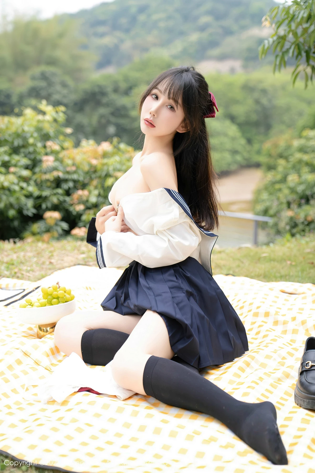 [XiuRen]高清写真图 2024.04.10 No.8365 波巧酱 性感美腿