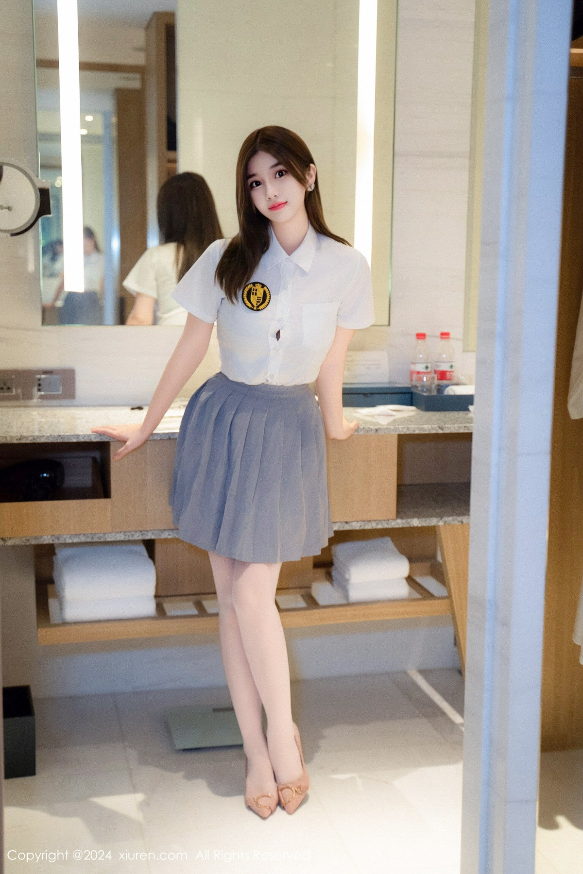 [XiuRen]高清写真图 2024.08.26 No.9066 周jojobaby 美腿丝袜