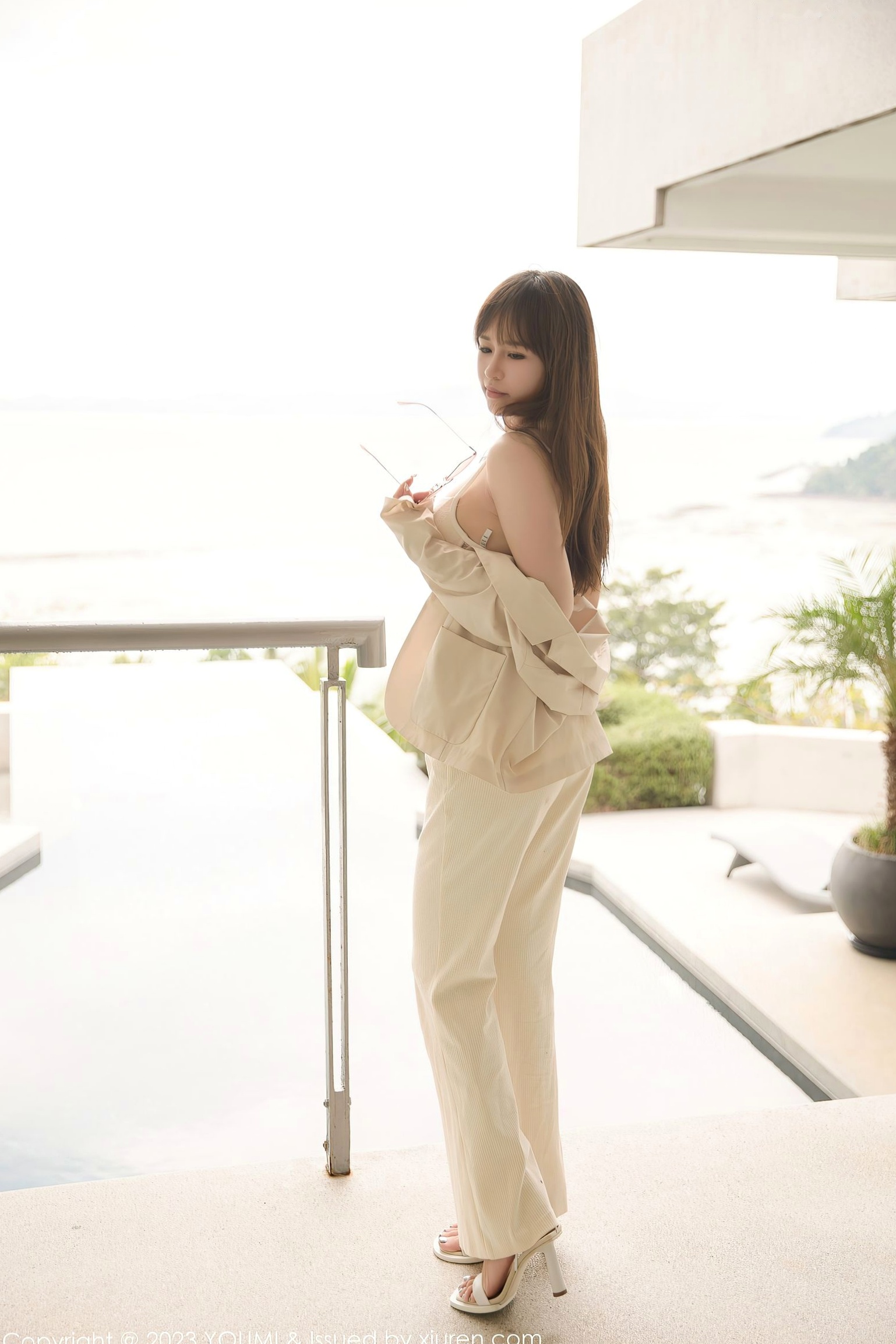 Gallery - YouMi尤蜜荟 - Chiness Model -Icy猪白色蕾丝内衣私房写真，呈现性感曼妙身姿与唯美诱惑风情性感尤蜜荟 - Chiness Model 内衣私房照诱惑 icy猪女神私房照_秀色女神 - image 3
