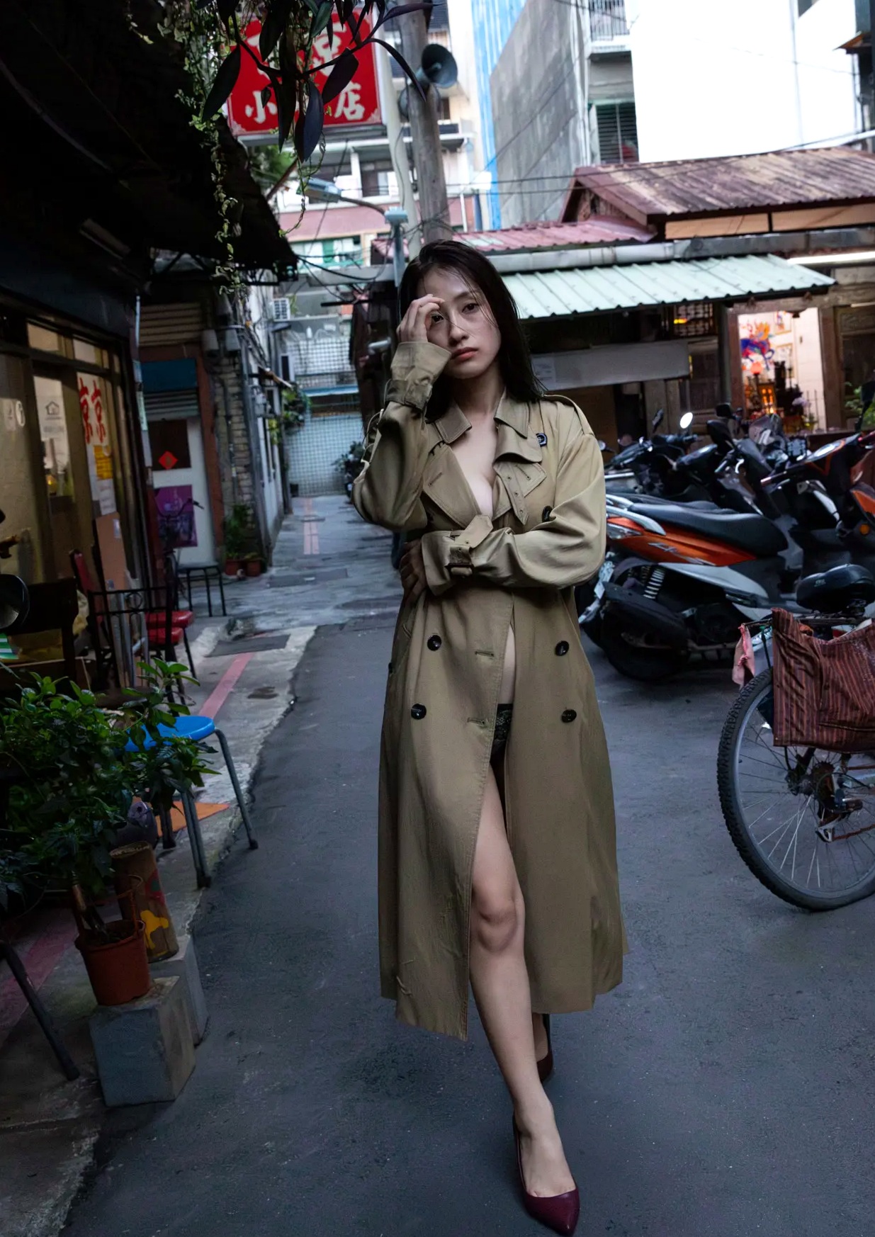 澄田綾乃 - 純愛：清新户外与居家性感私房写真